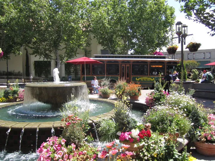 Broadway Plaza, downtown, Walnut Creek